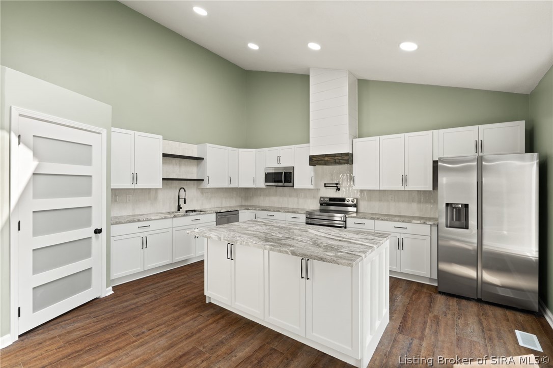 3015 Creek Ridge Drive