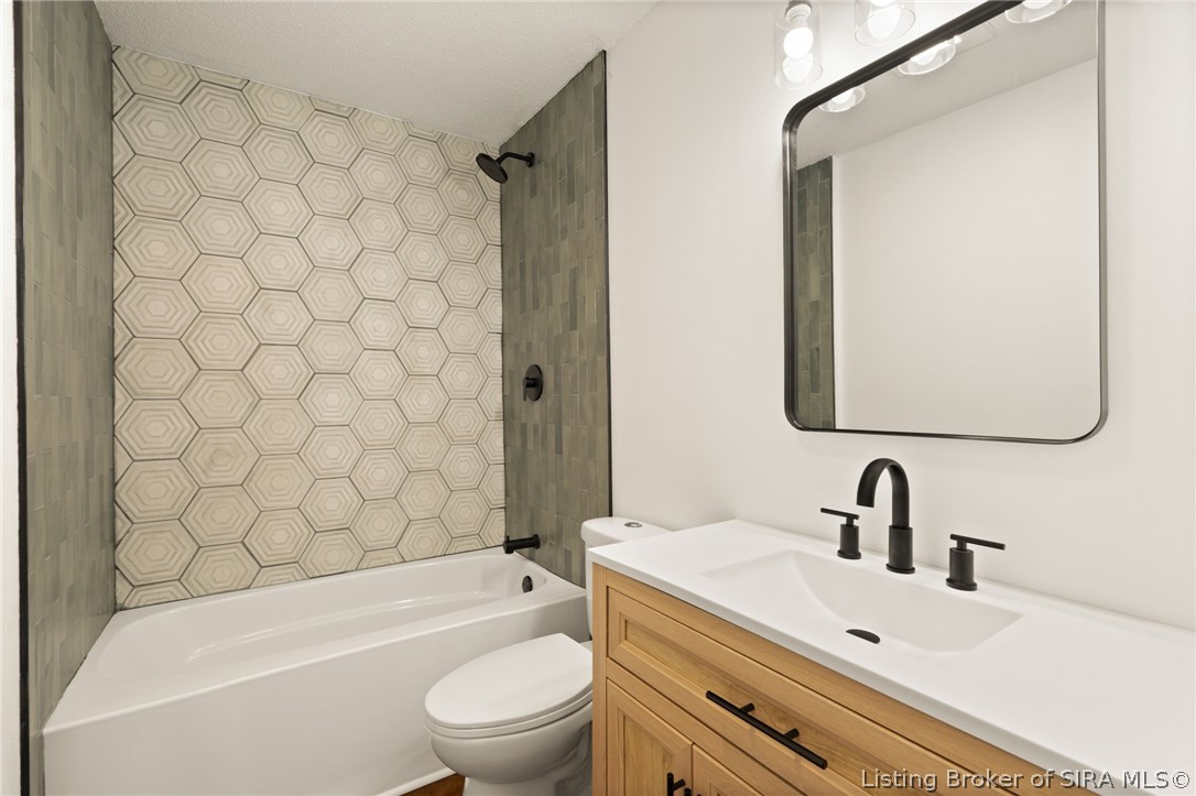 3015 Creek Ridge Drive