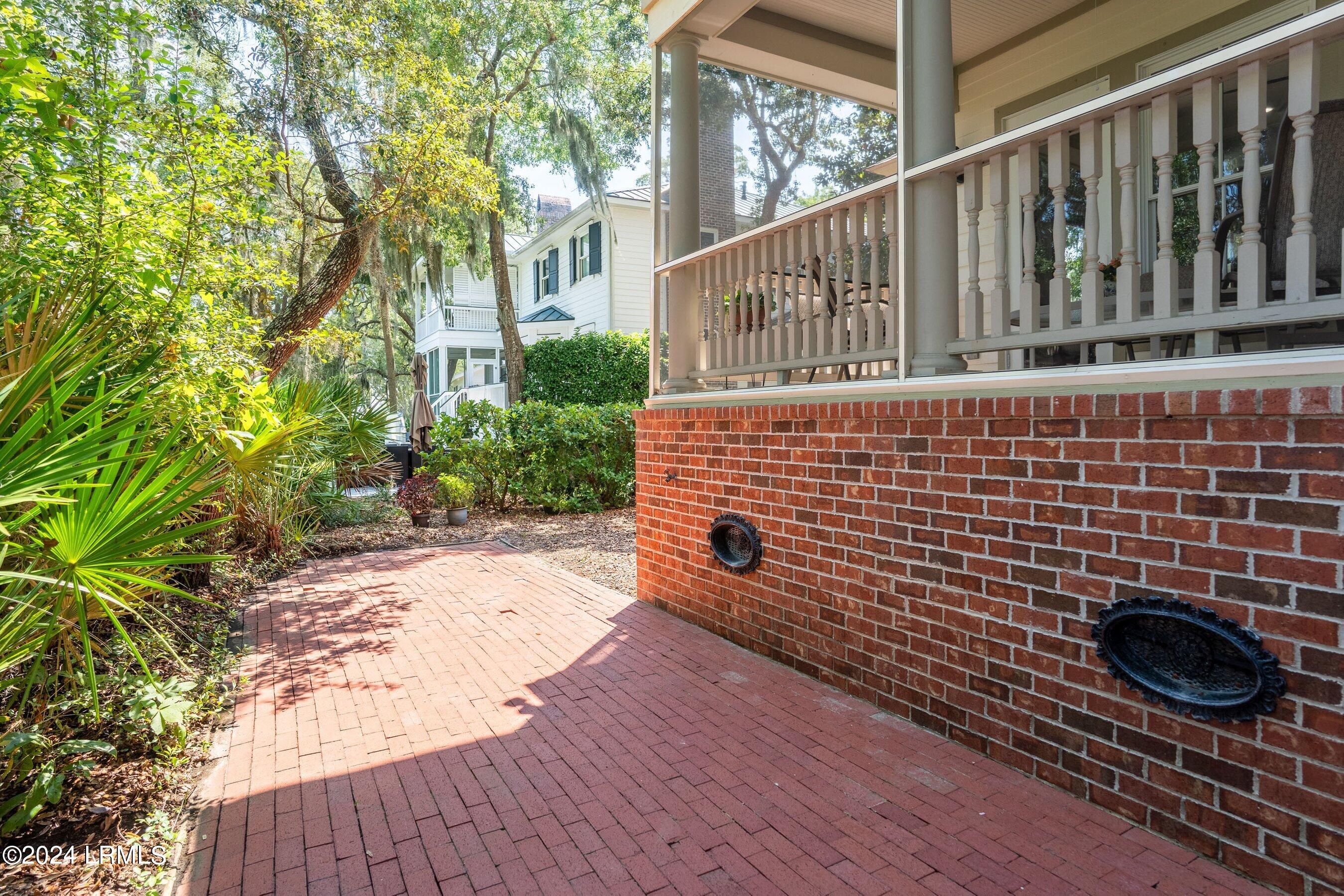 52 Sheffield Avenue