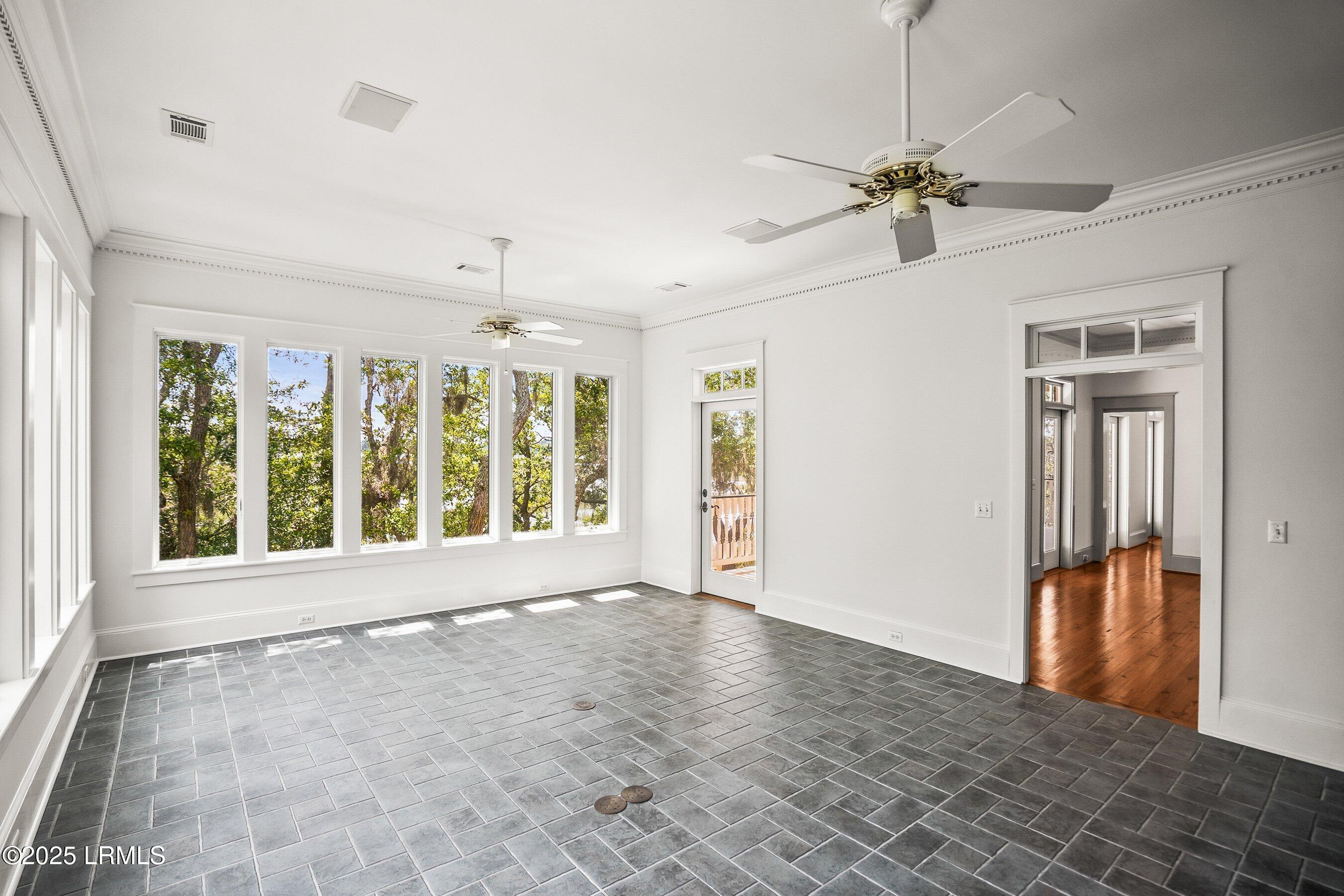 52 Sheffield Avenue