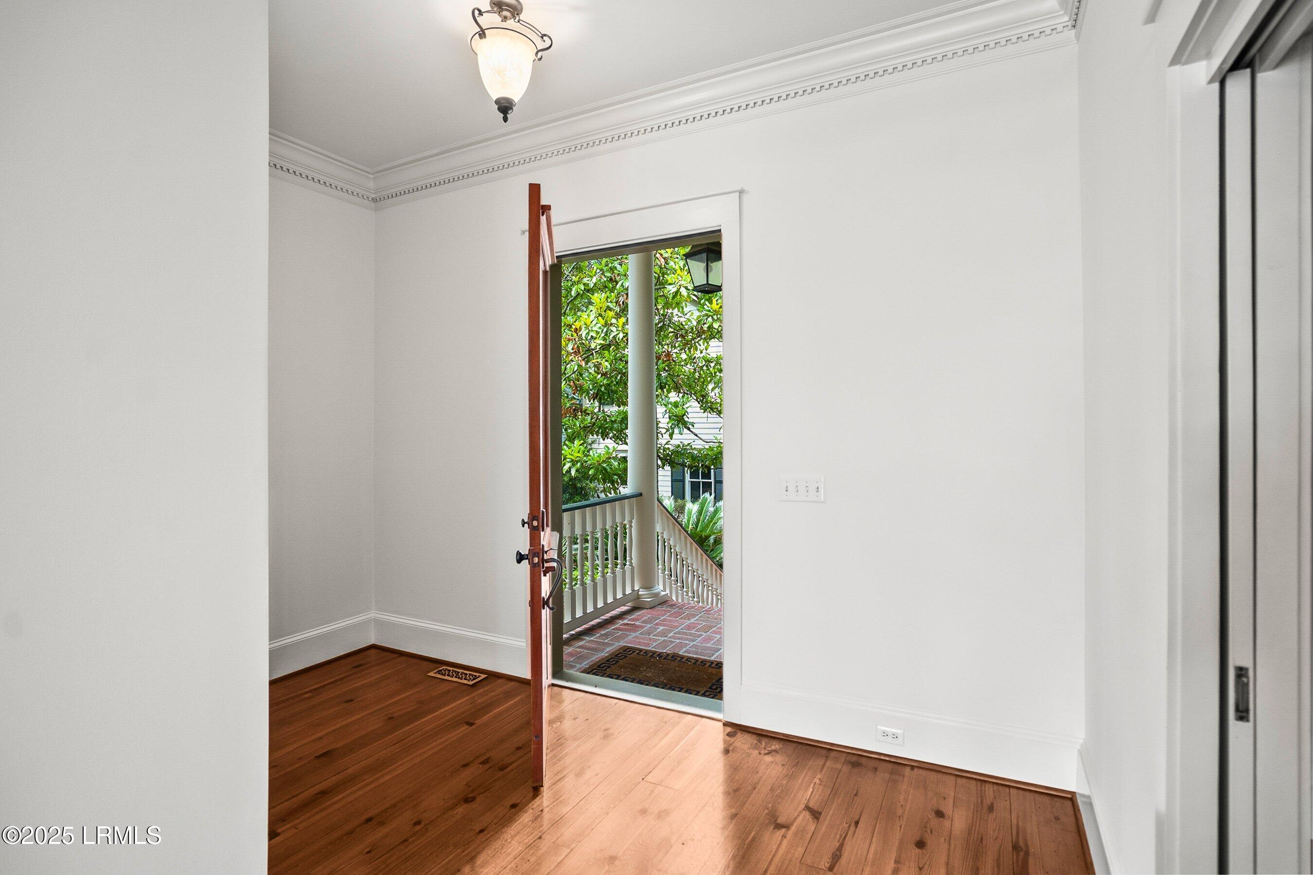 52 Sheffield Avenue