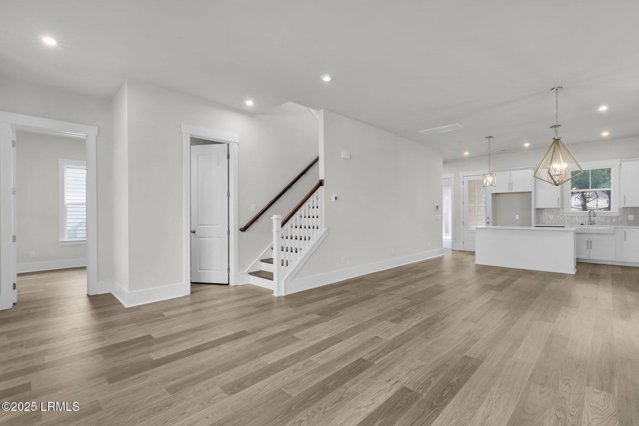 34 Pondhawk Road