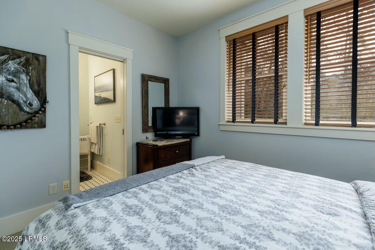 14 Oldfield Village Road