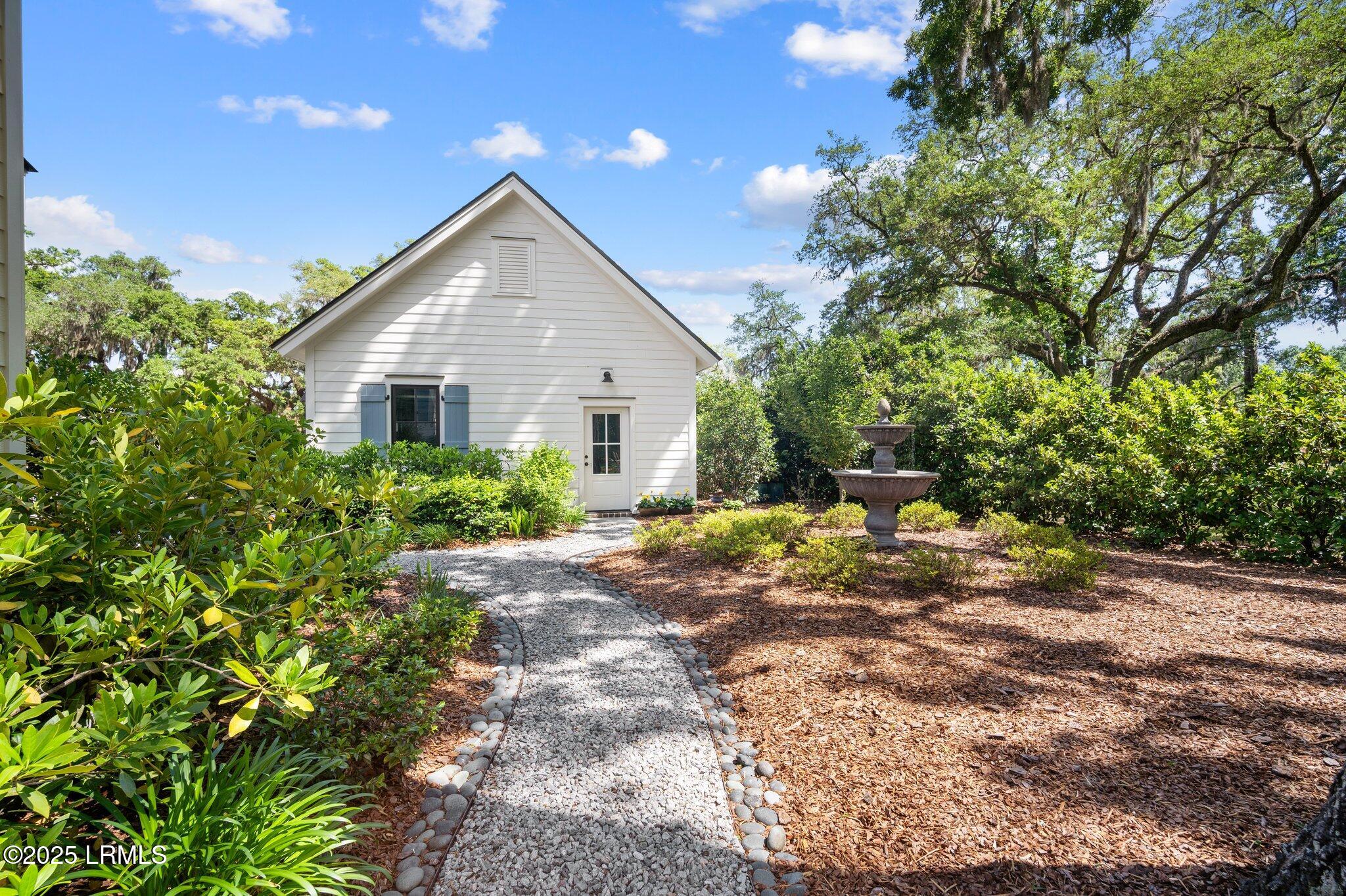 5 Old Oak Road