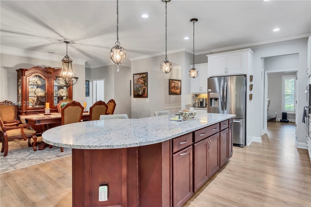 82 Groveview Avenue