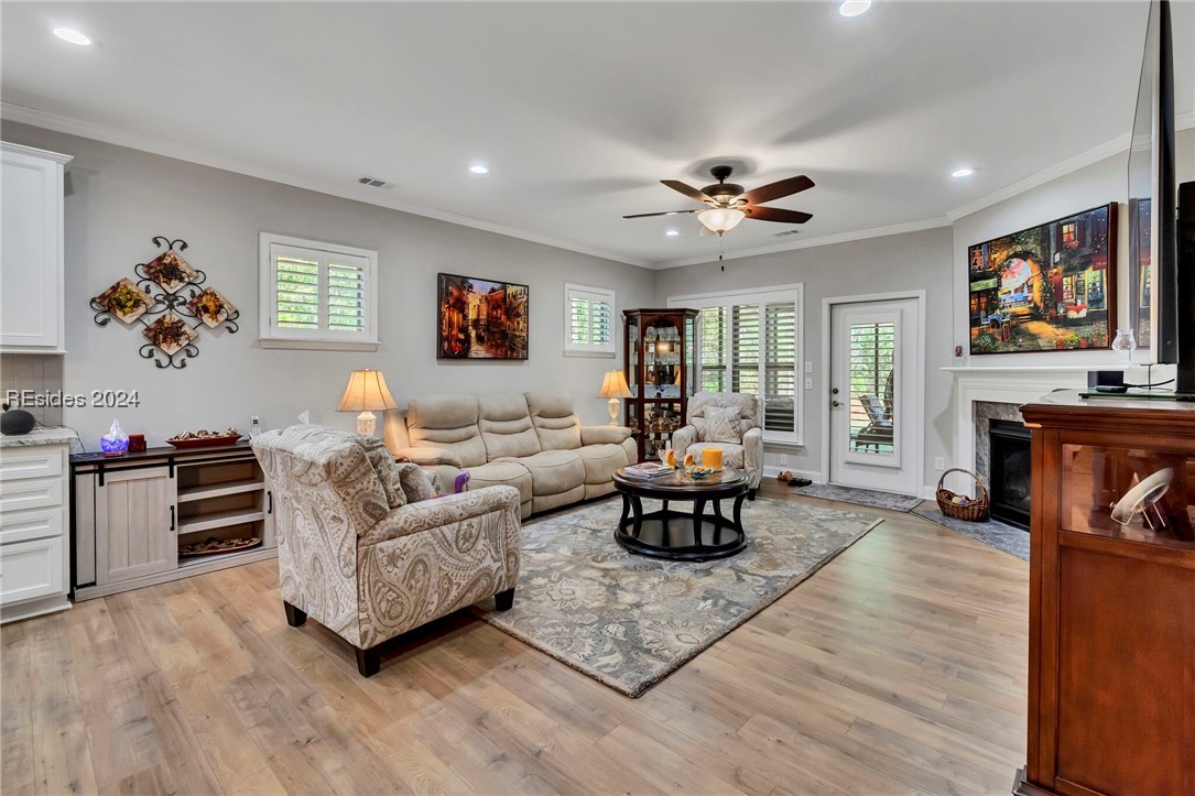 82 Groveview Avenue