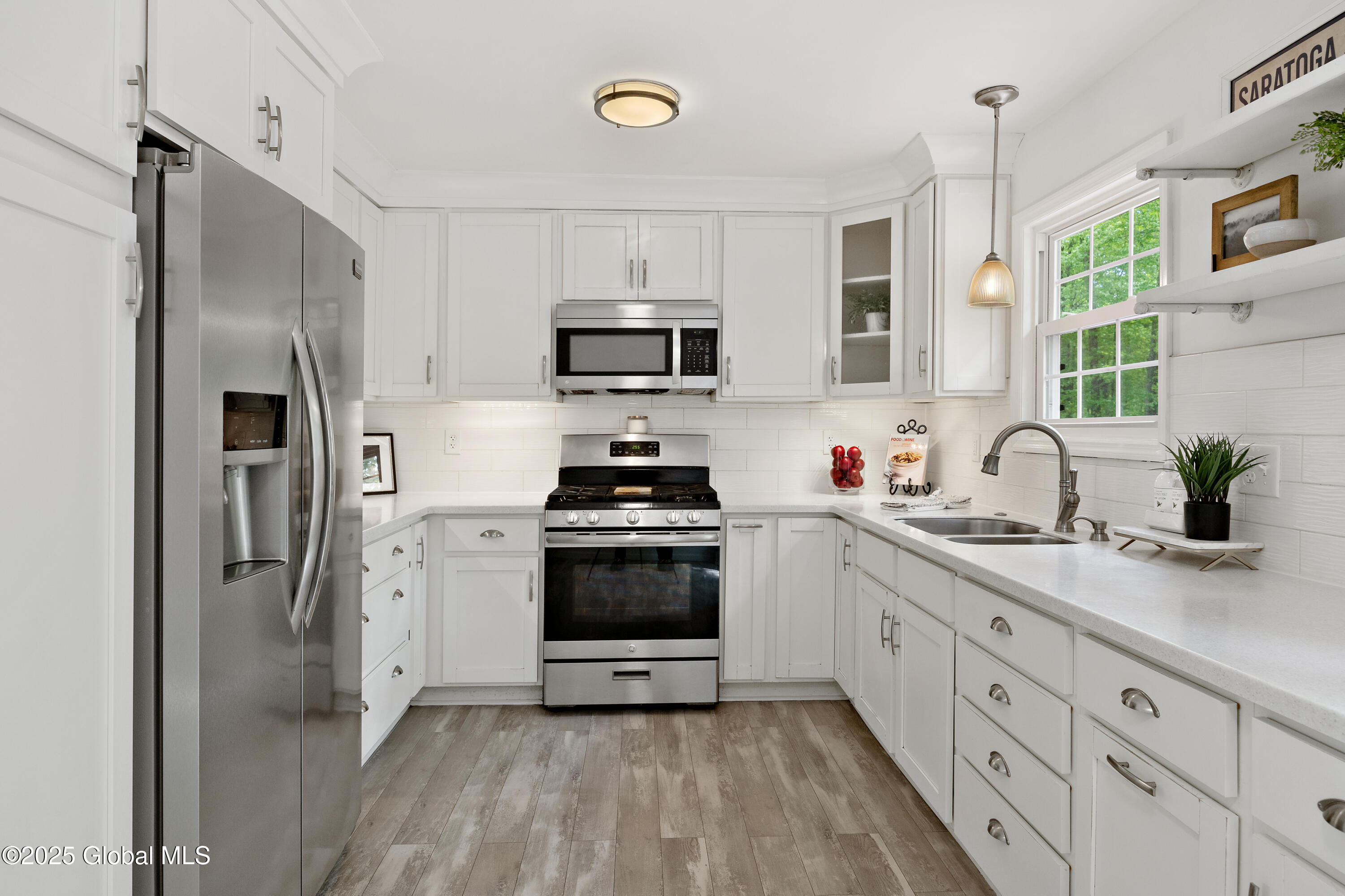 25 Lamplighter Lane Lane
