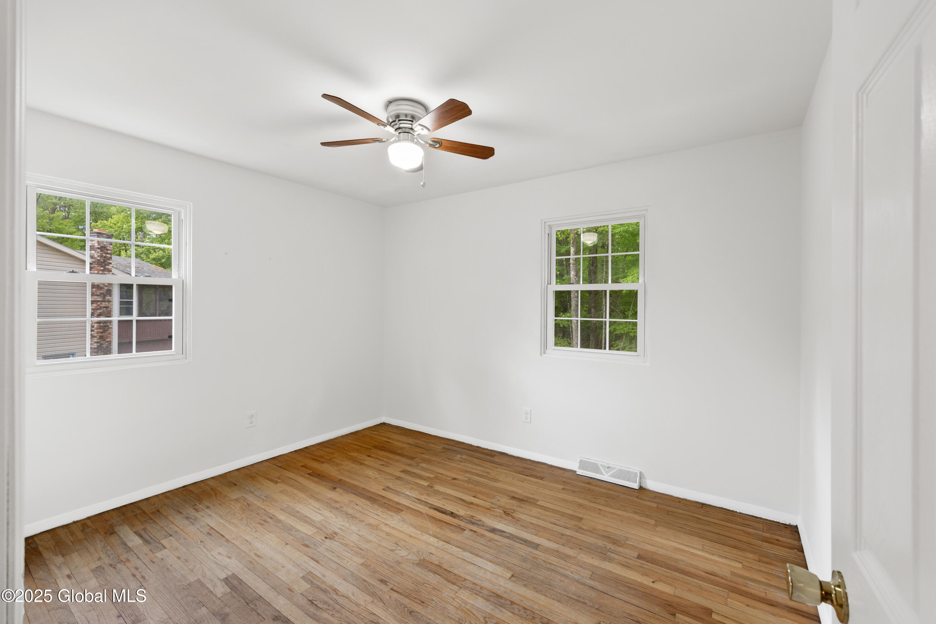 25 Lamplighter Lane Lane
