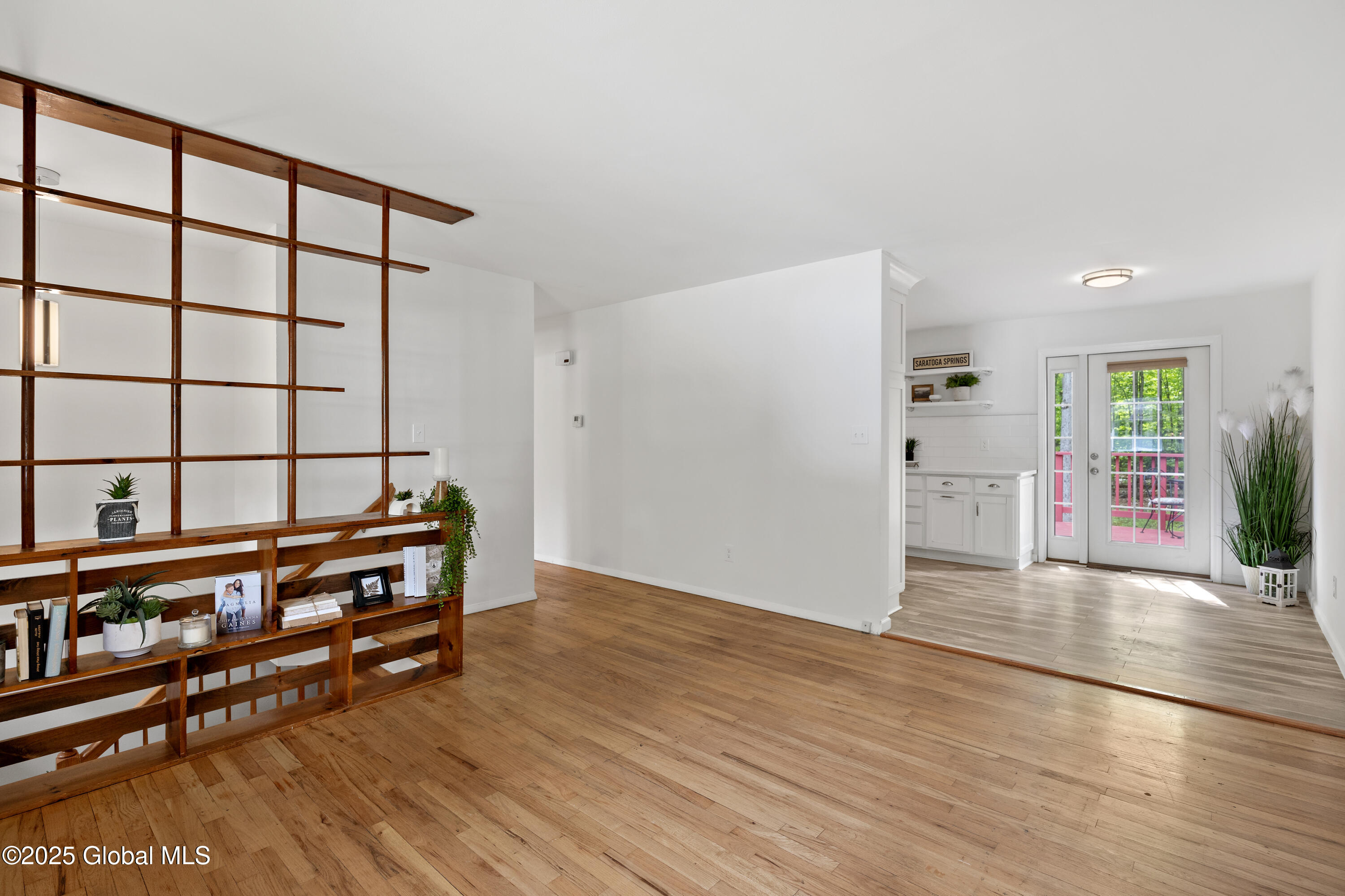 25 Lamplighter Lane Lane