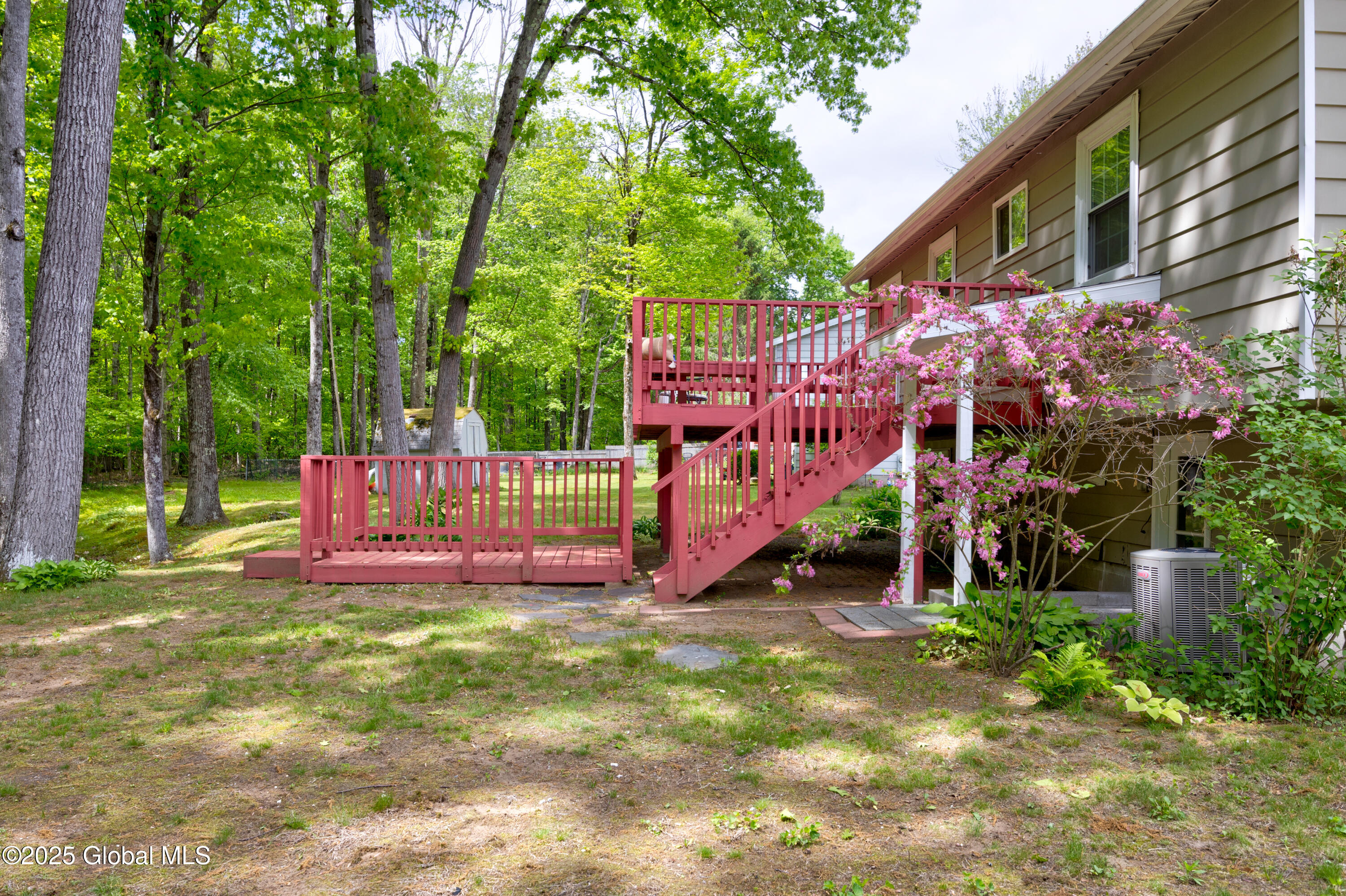 25 Lamplighter Lane Lane