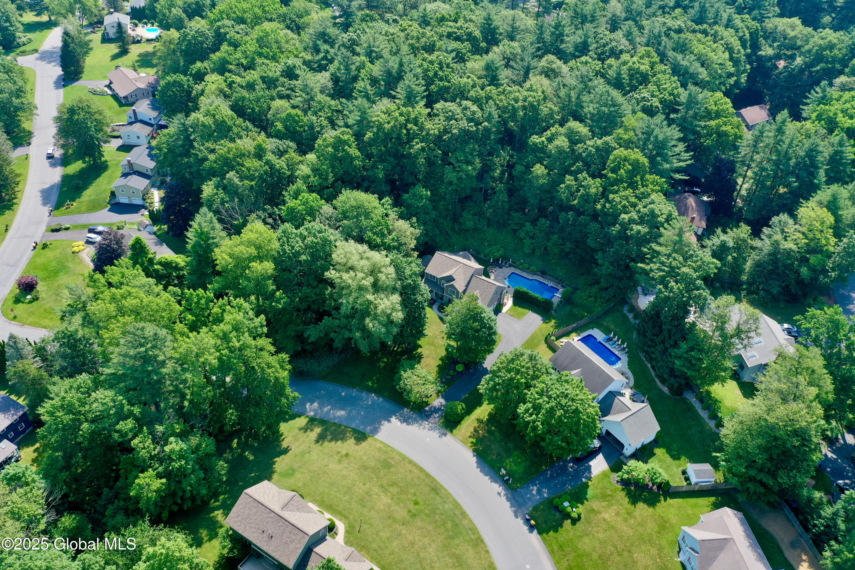 43 Leonardo Drive