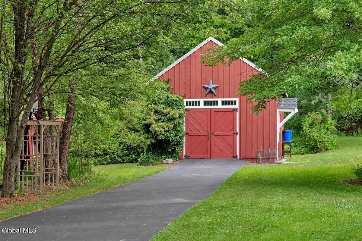 2124 Scotch Ridge Road