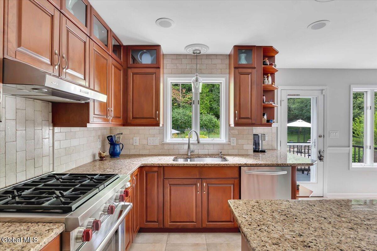 2124 Scotch Ridge Road