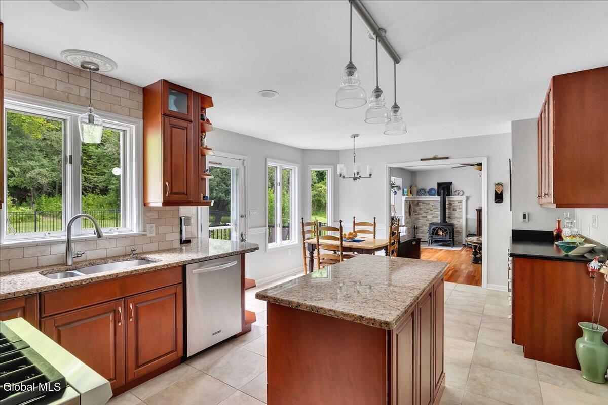 2124 Scotch Ridge Road