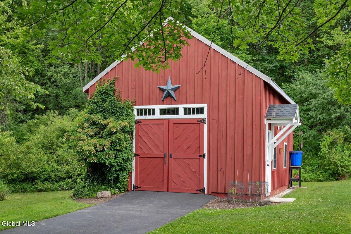 2124 Scotch Ridge Road