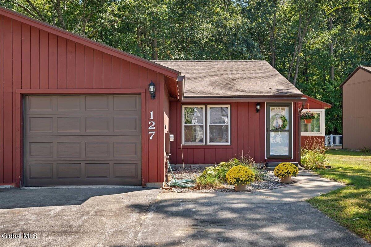 127 Arrow Wood Place