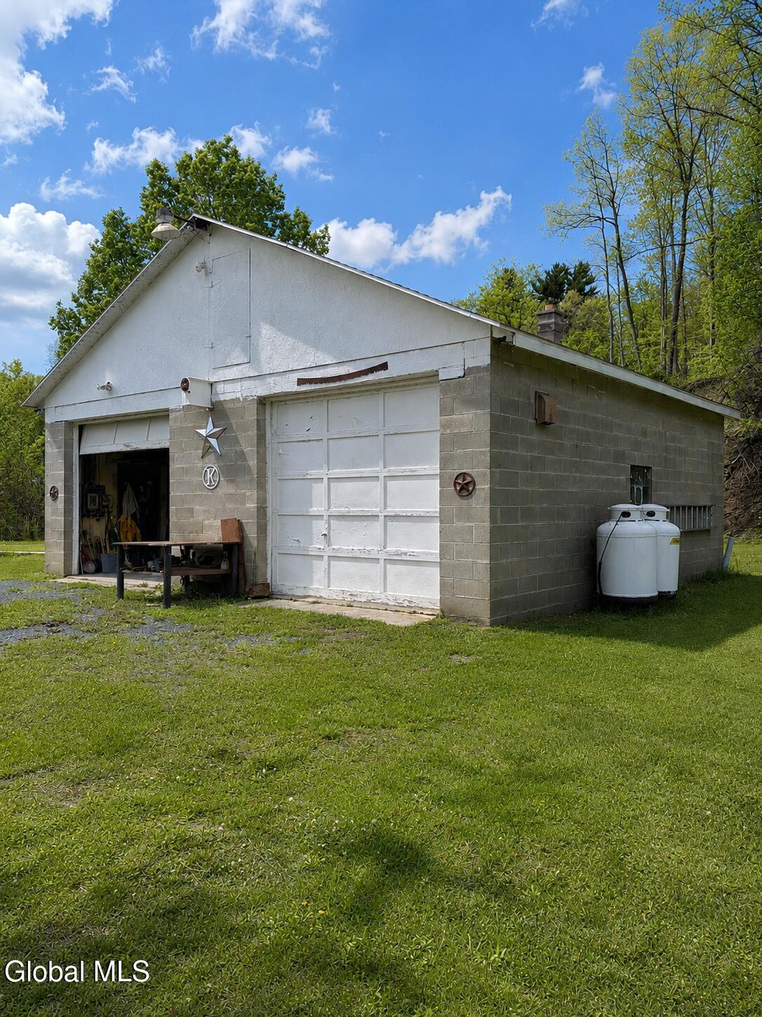 352 Hansen Road