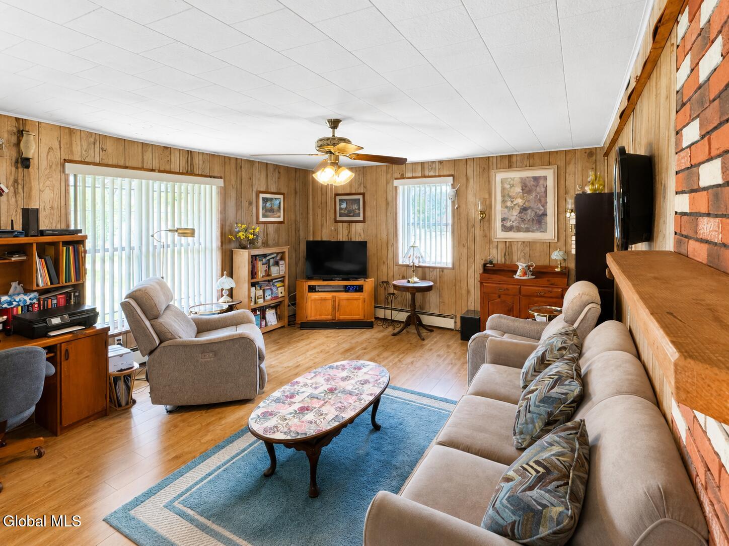 352 Hansen Road