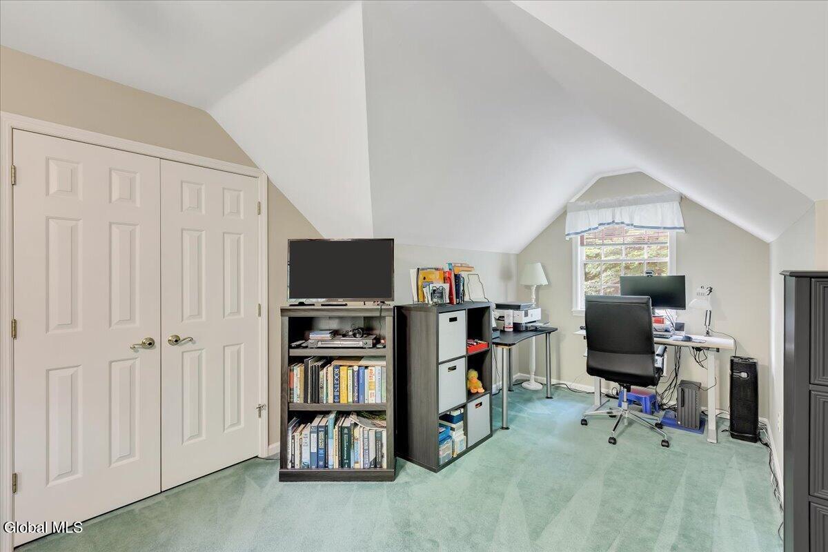 33 Longkill Road
