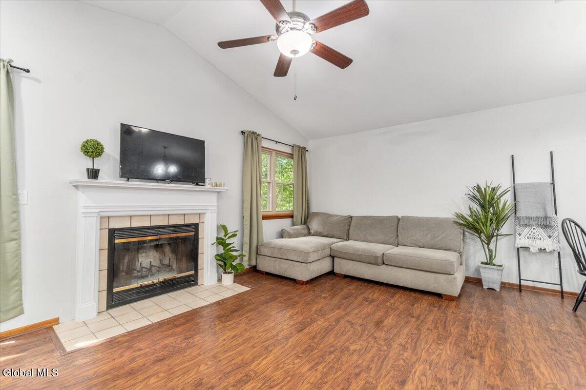 218 Monmouth Way