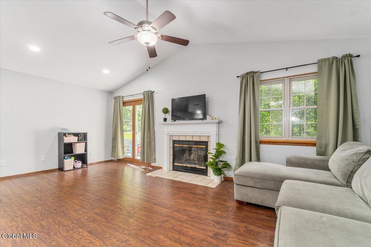 218 Monmouth Way