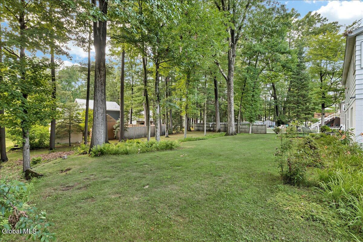 40 Oakwood Boulevard
