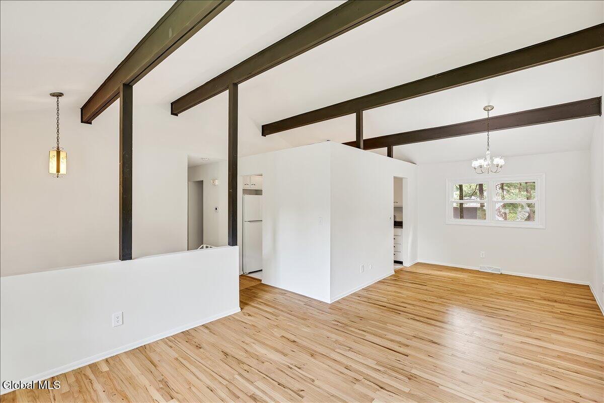 40 Oakwood Boulevard
