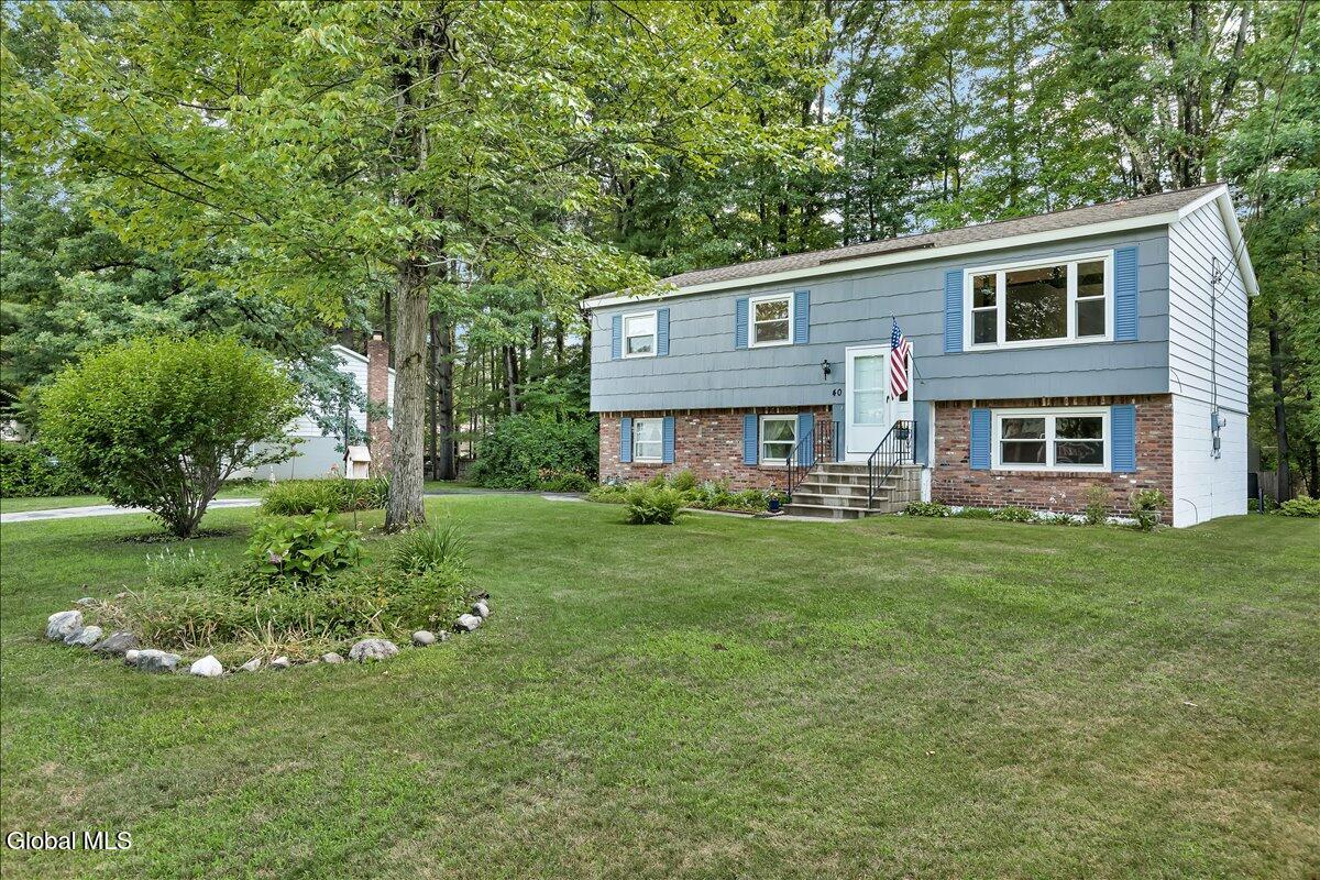 40 Oakwood Boulevard
