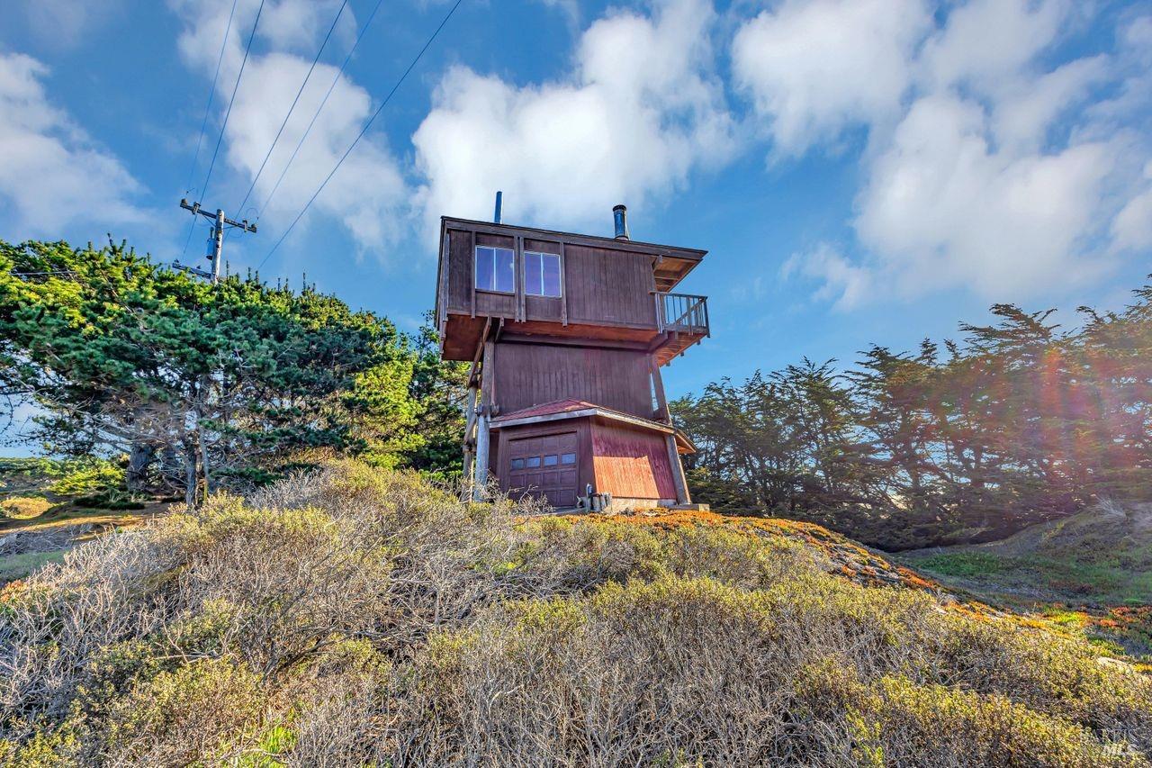 360 Driftwood Avenue