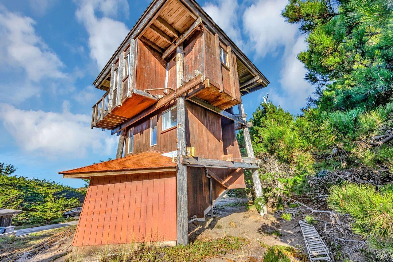 360 Driftwood Avenue