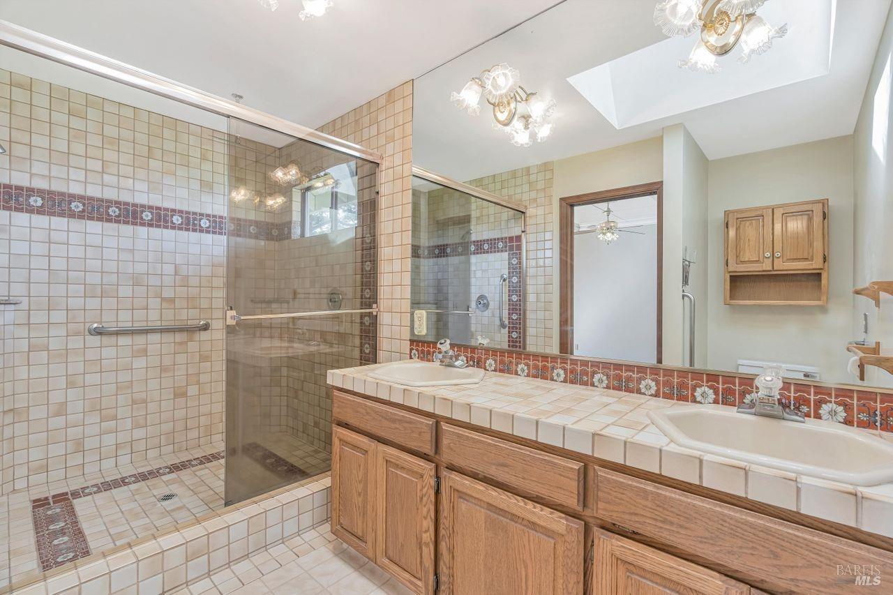 5660 Old Redwood Hwy