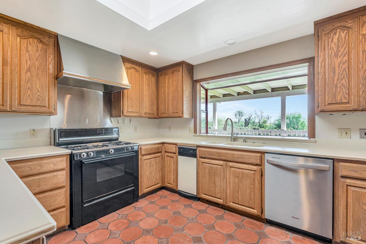 5660 Old Redwood Hwy