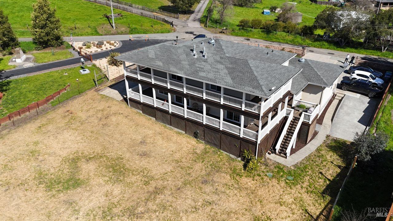 1373 Westgate Ln