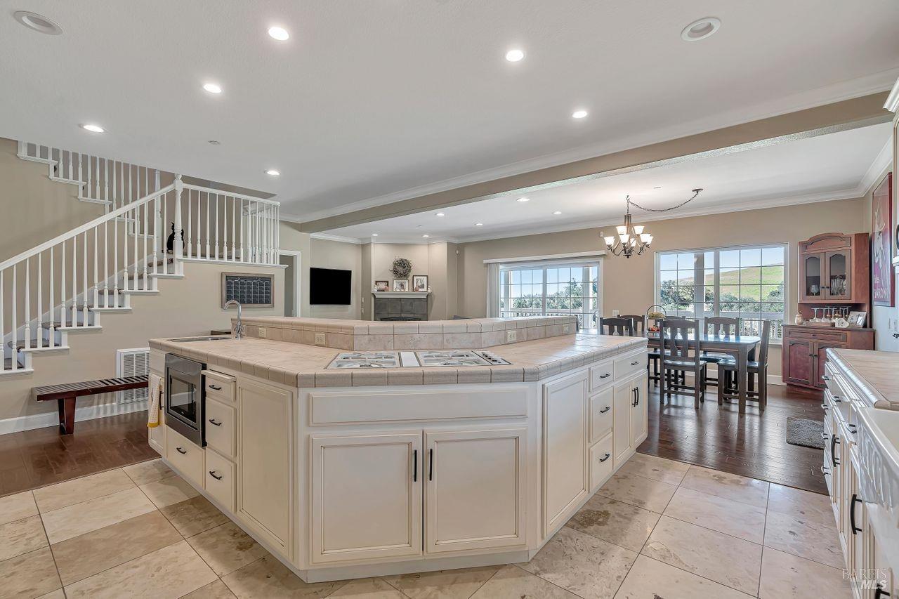 1373 Westgate Ln