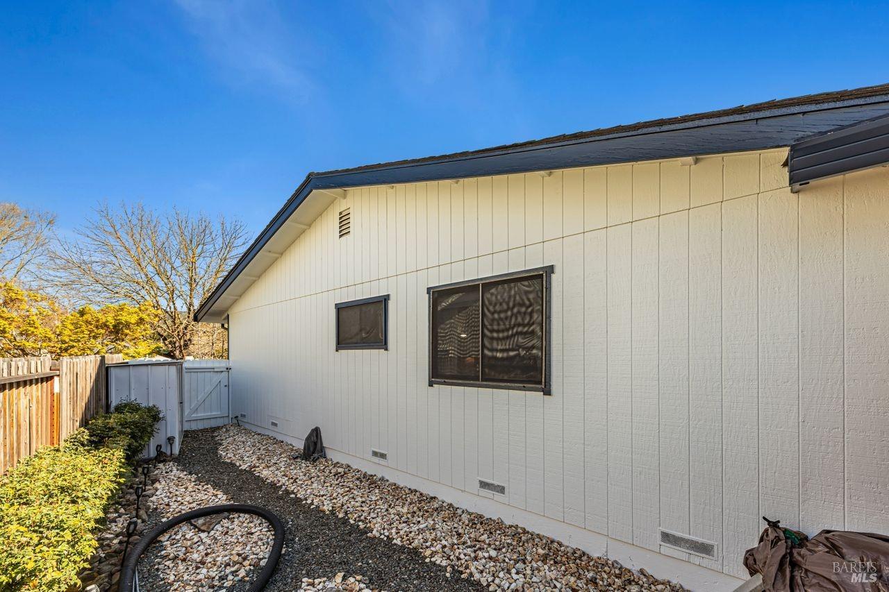 1059 Badger Ct