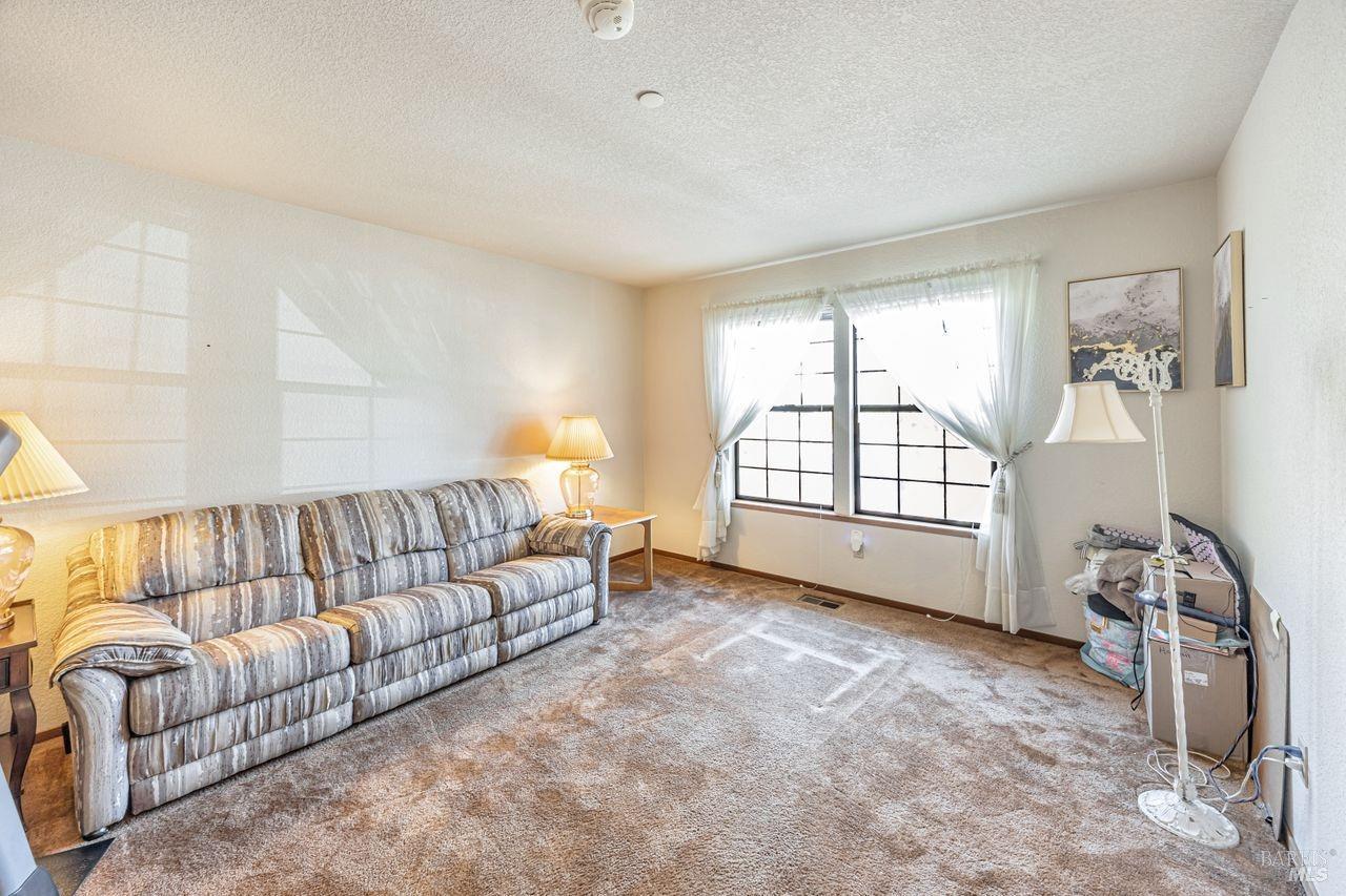 1059 Badger Ct