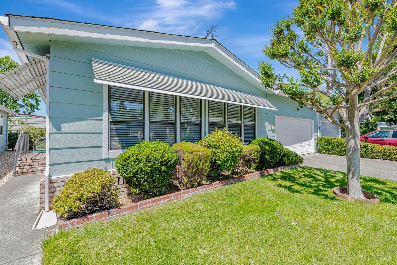 1955 Pinercrest Dr #227