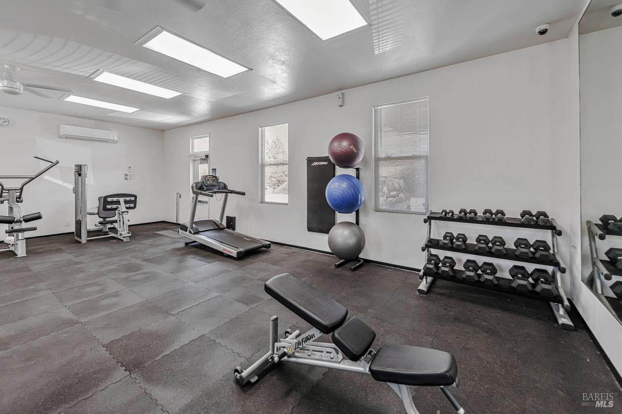 1955 Pinercrest Dr #227