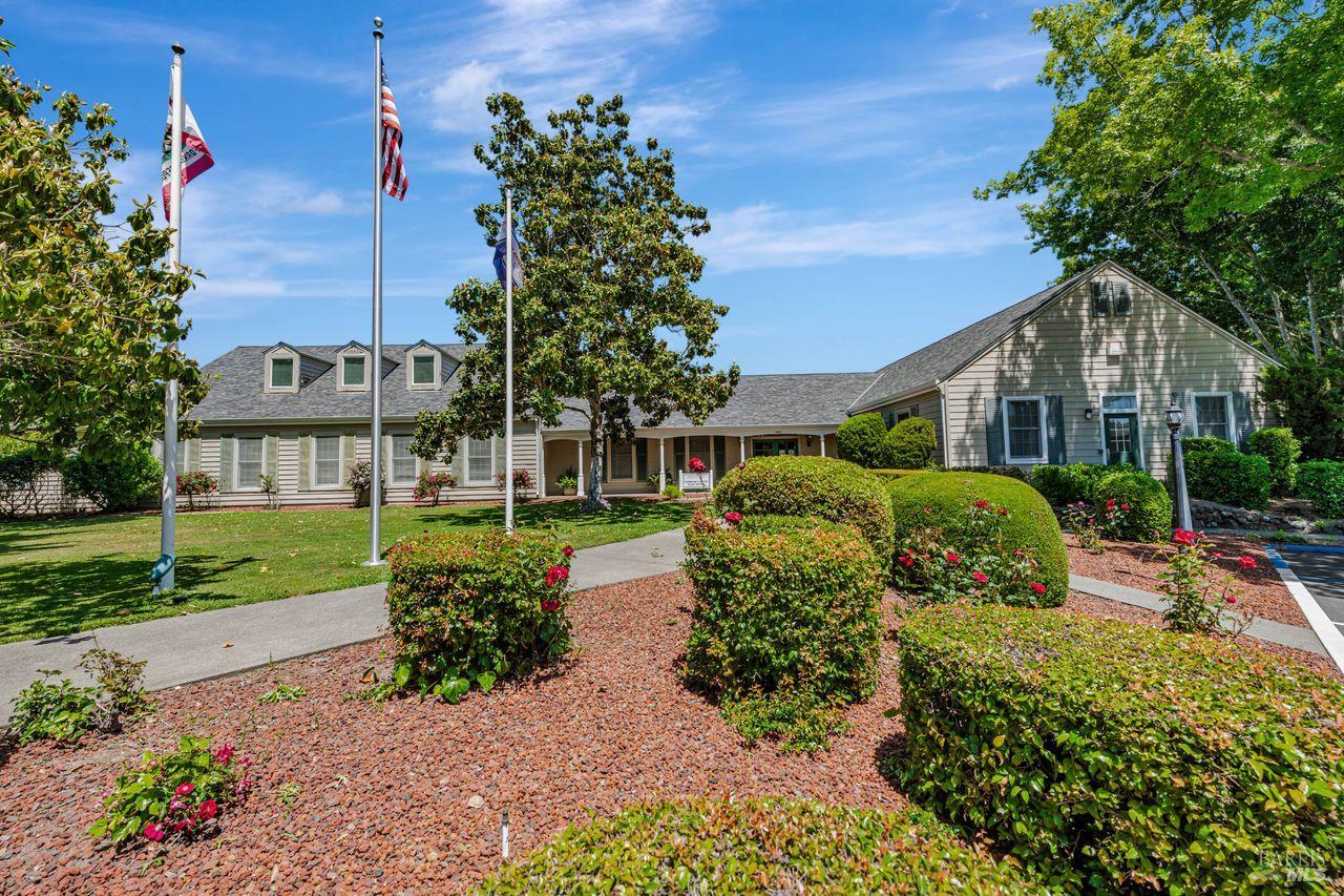 1955 Pinercrest Dr #227