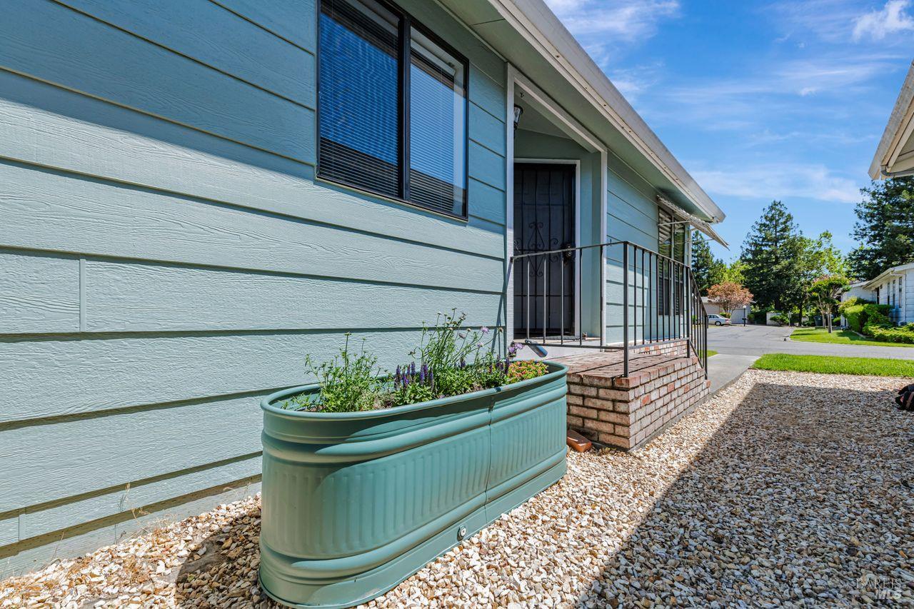 1955 Pinercrest Dr #227