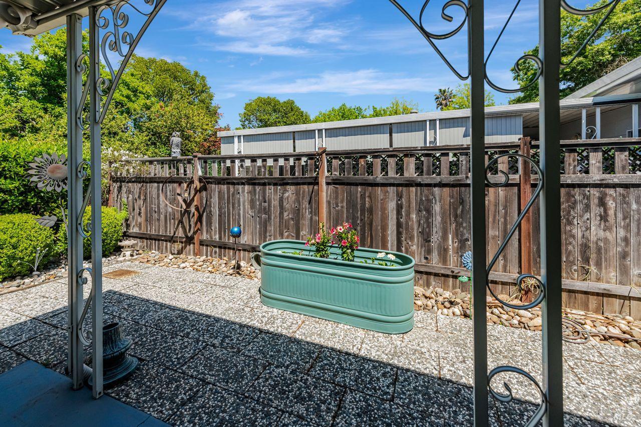 1955 Pinercrest Dr #227