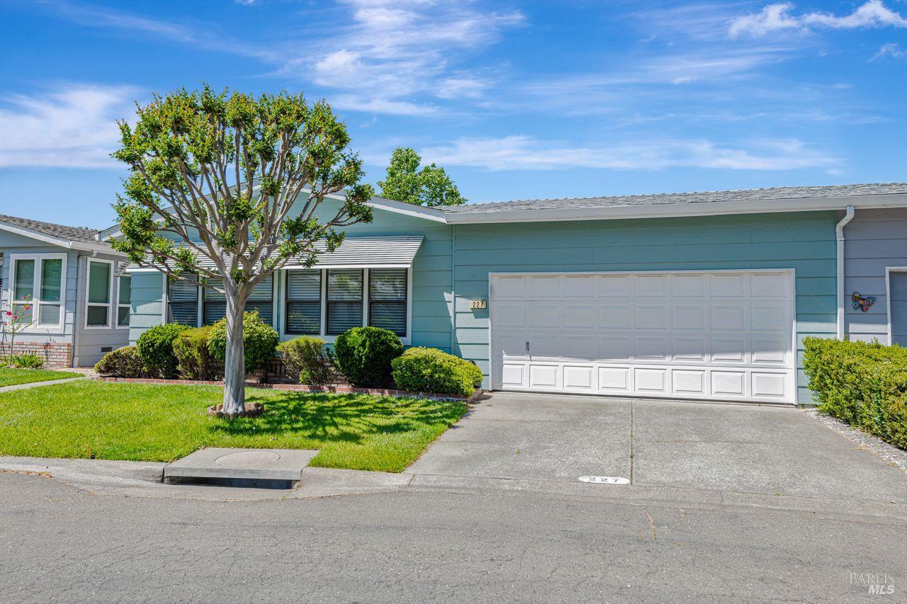 1955 Pinercrest Dr #227