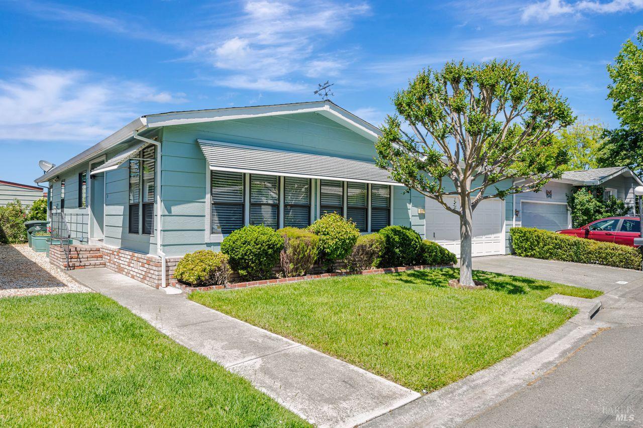 1955 Pinercrest Dr #227