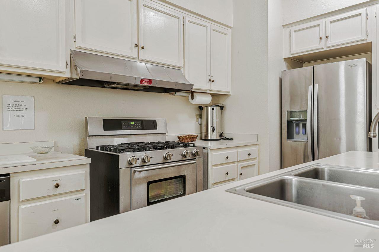 1955 Pinercrest Dr #227