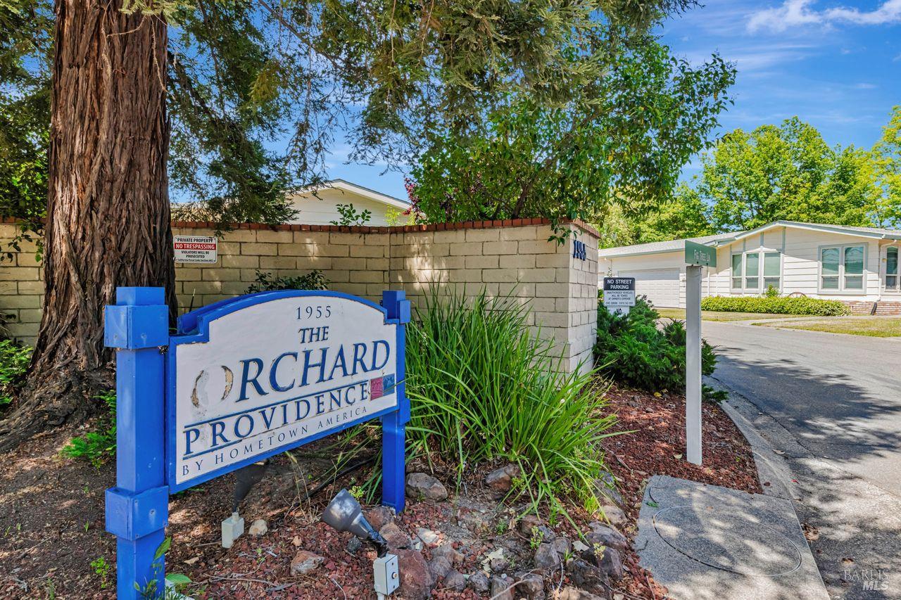 1955 Pinercrest Dr #227