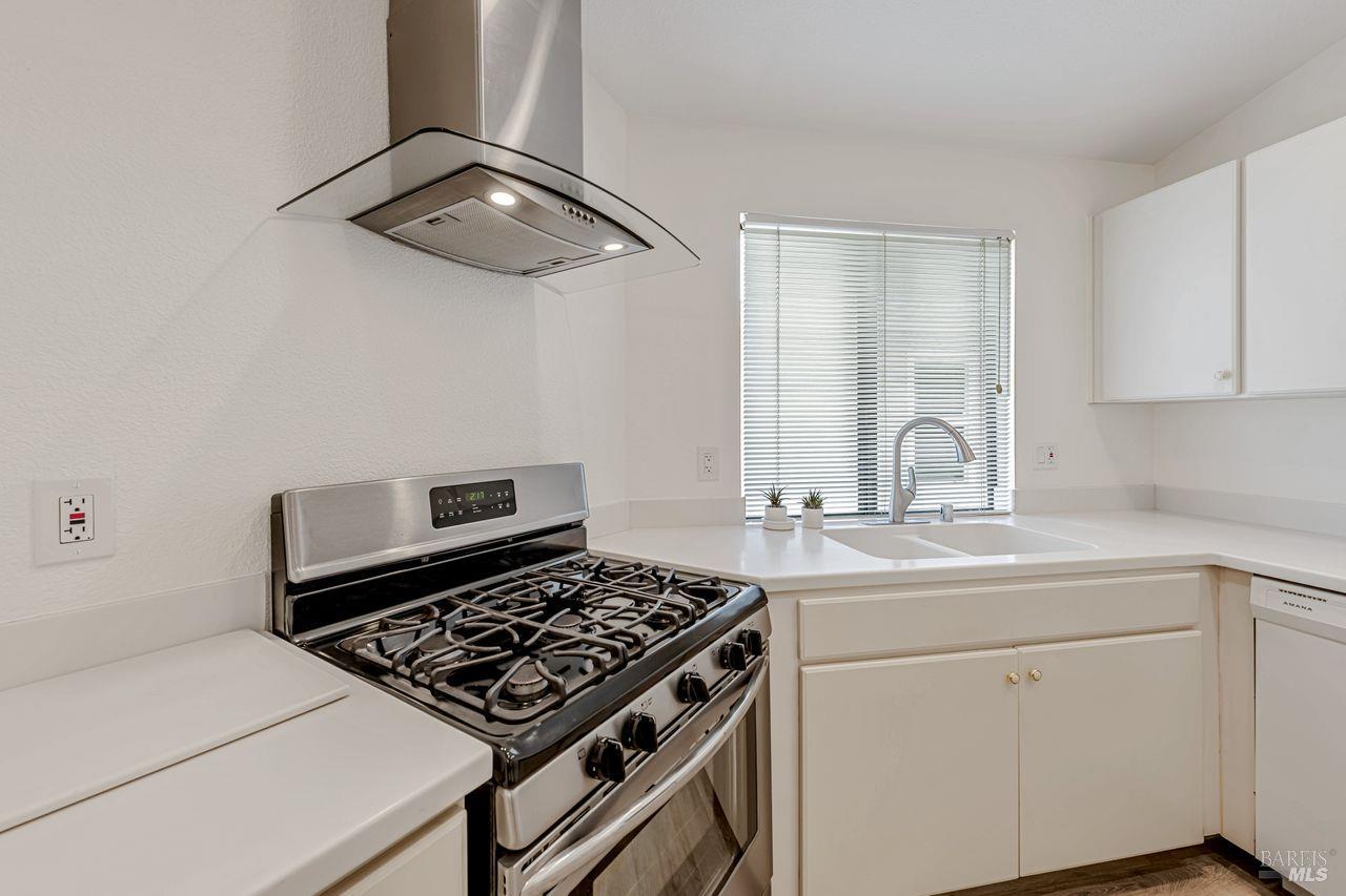 1955 Pinercrest Dr #227