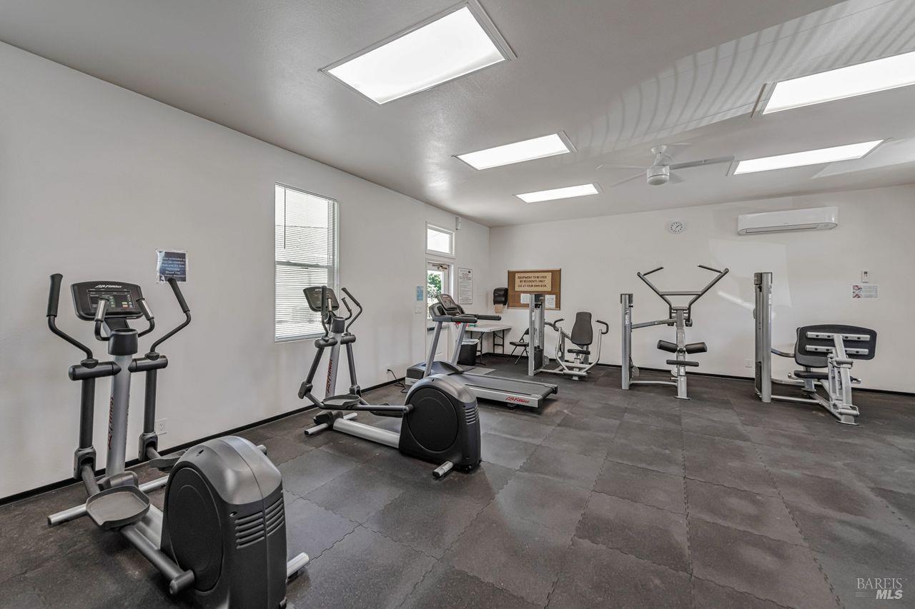 1955 Pinercrest Dr #227