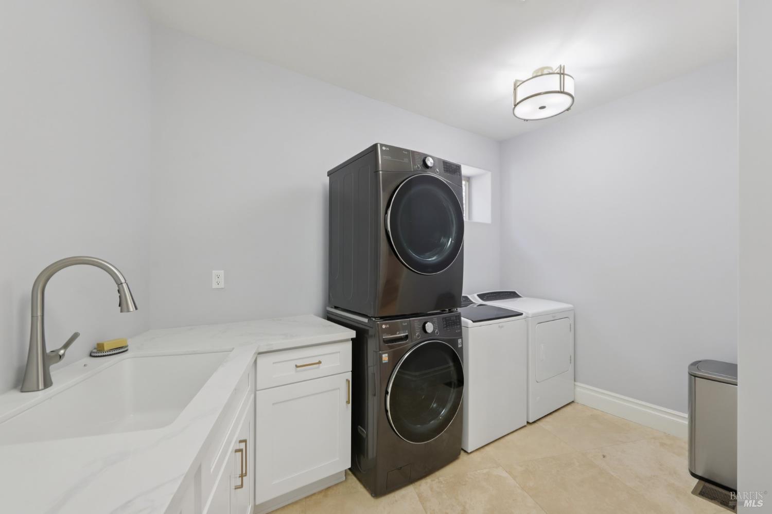5969 Vista Rdg