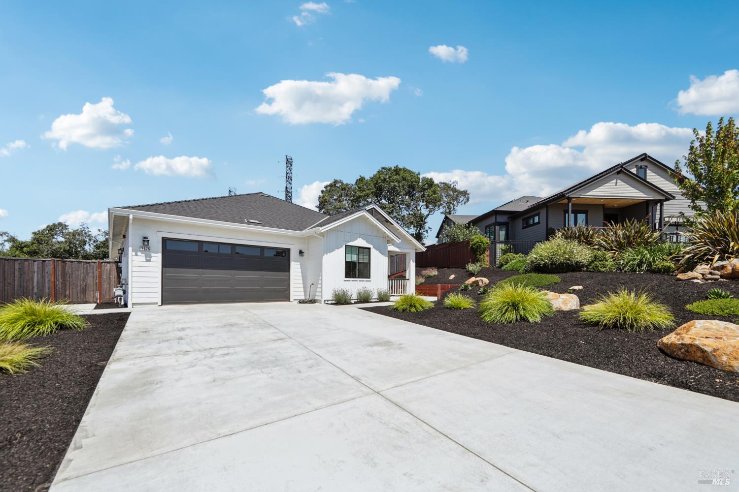 3675 Wyndemere Cir