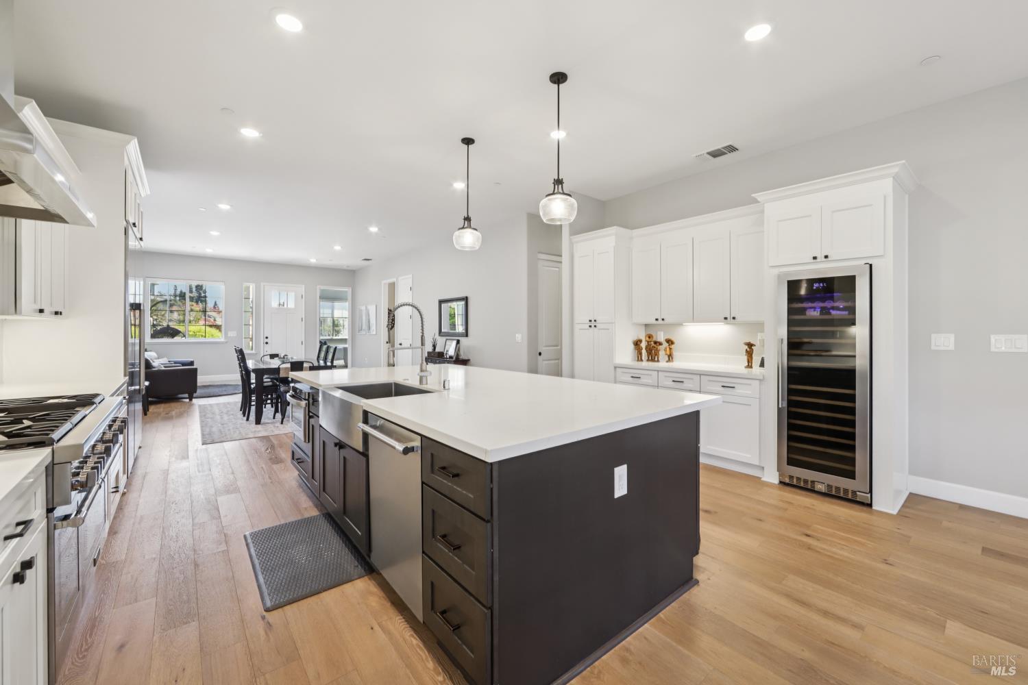 3675 Wyndemere Cir